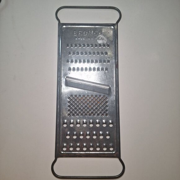 Flat Grater Shred Lot Three Bromco Esko Bluffton Slaw Cutter USA Metal Vintage - Picture 7 of 14